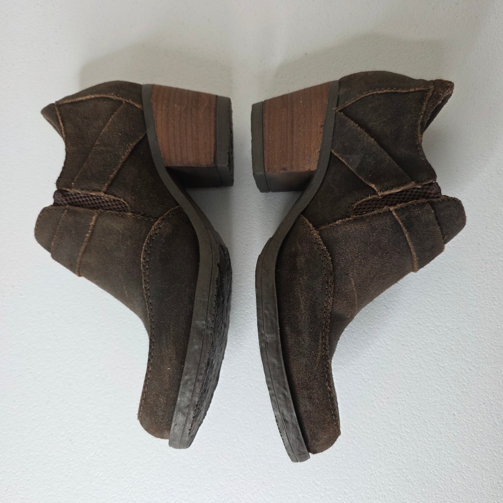 Born Ankle Booties Womens 7.5 Brown Suede Leather Block Heel Buckle Western Boho - Picture 3 of 9
